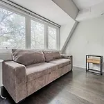 Beautiful Property In Downtown Core Close To Subway Station!